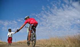 Meeting a mountain biker. Photo: Kelvin Trautman