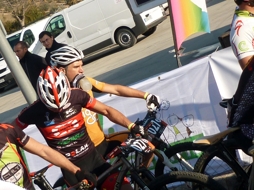 Matt and Milton await the start of stage 3 at the Andalucia Bike Race