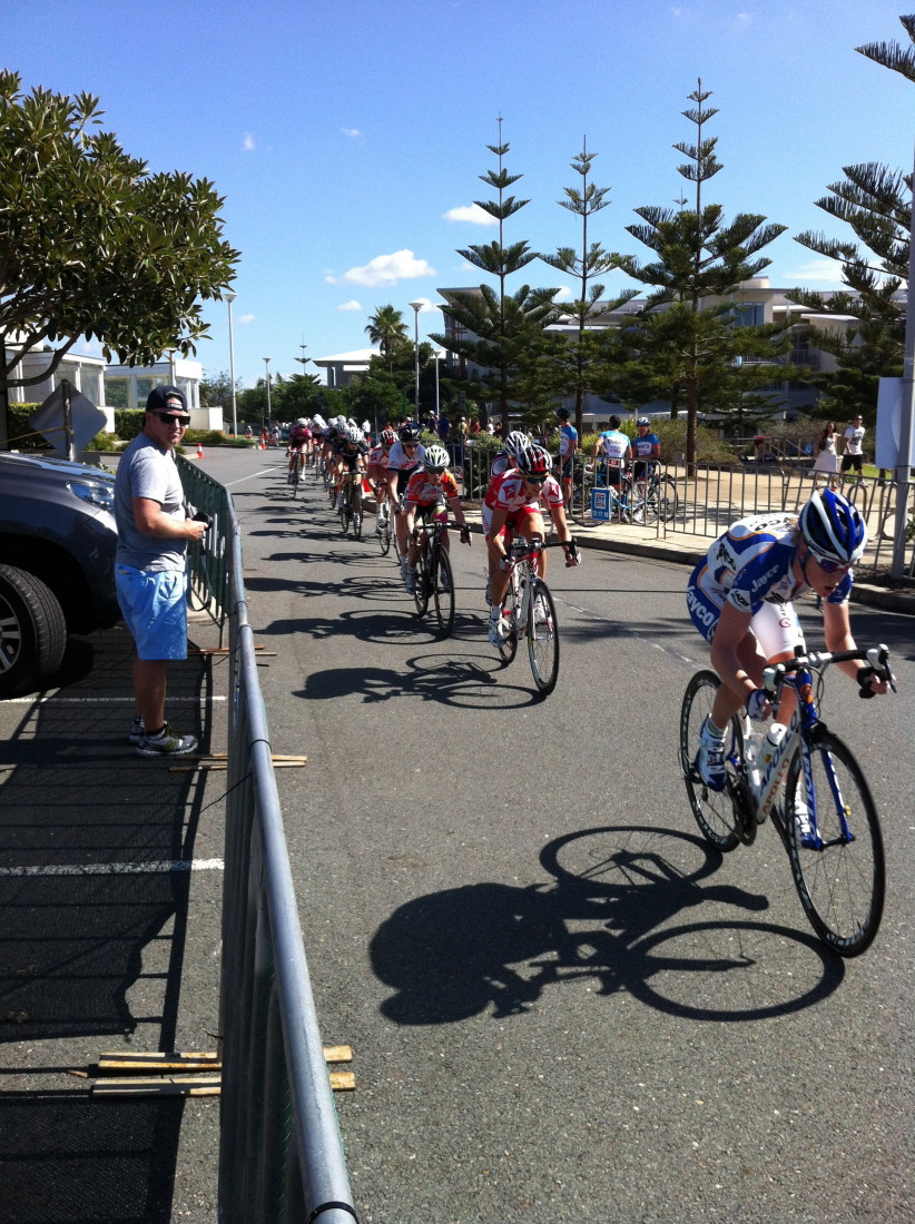 Fast racing at the Battle on the Border Criterium. Photo: Naomi Hansen