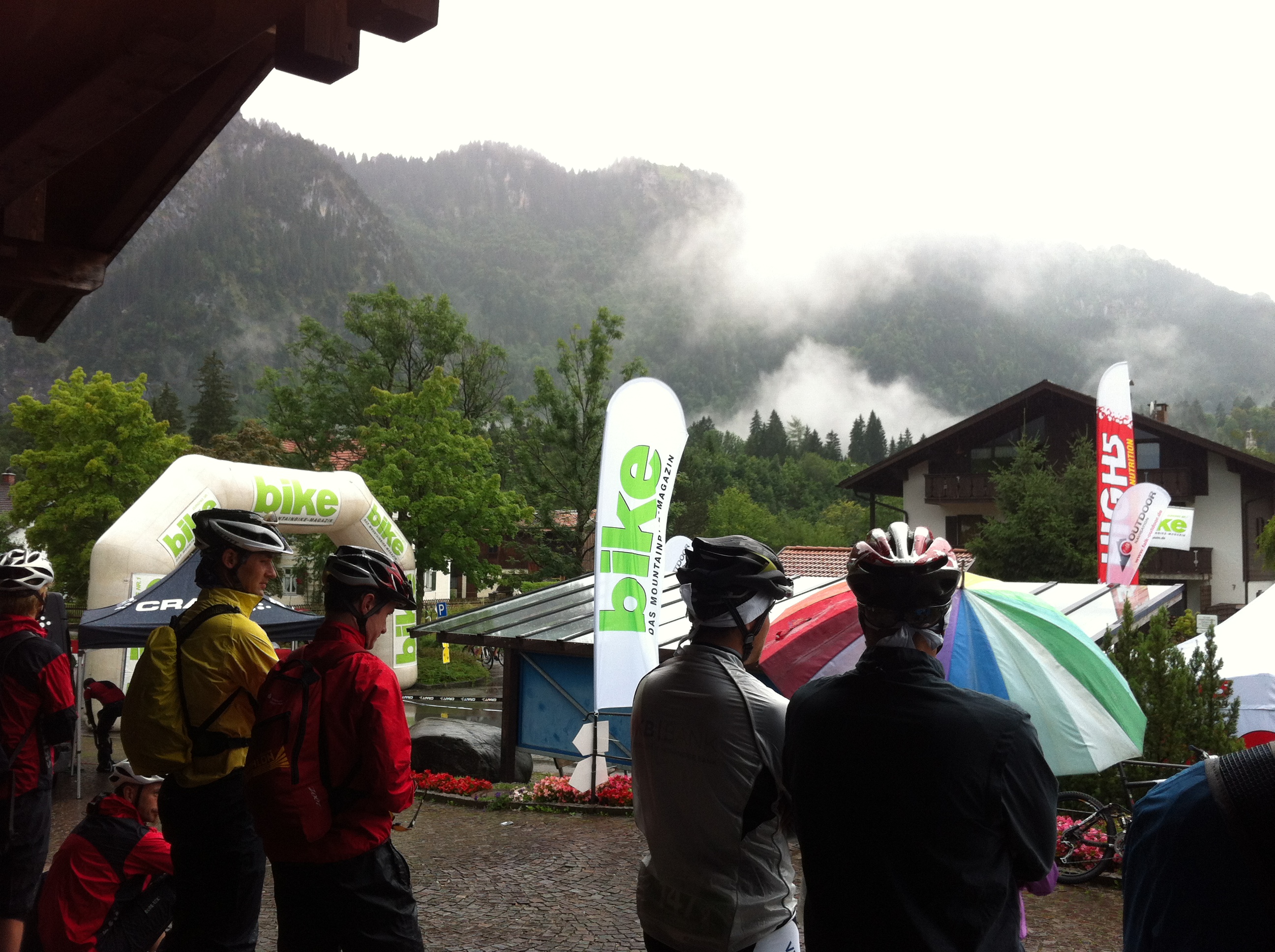 Cautiousness under thunderous skies in Oberammagau