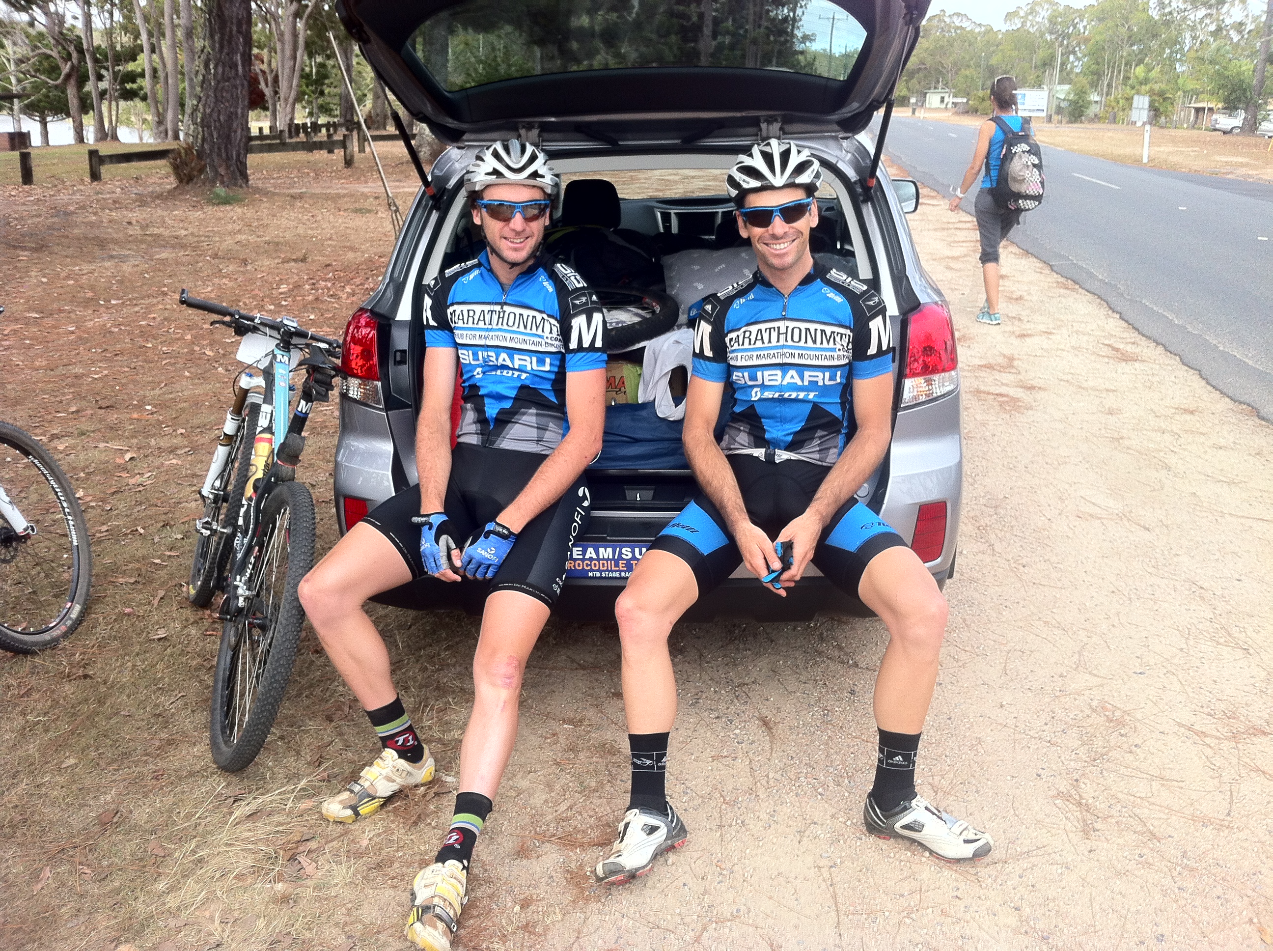 Justin Maddog Morris and Mike Blewitt - taking a load off before helping to defend Werner's leaders jersey.