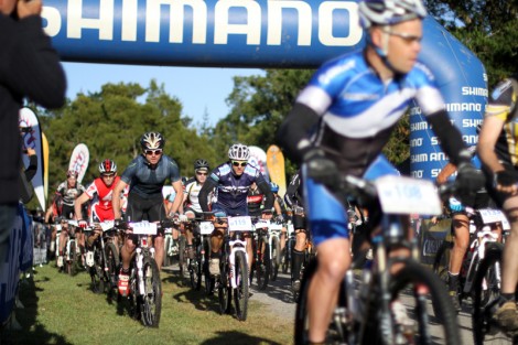 Riders set off for the 2012 Highland Fling