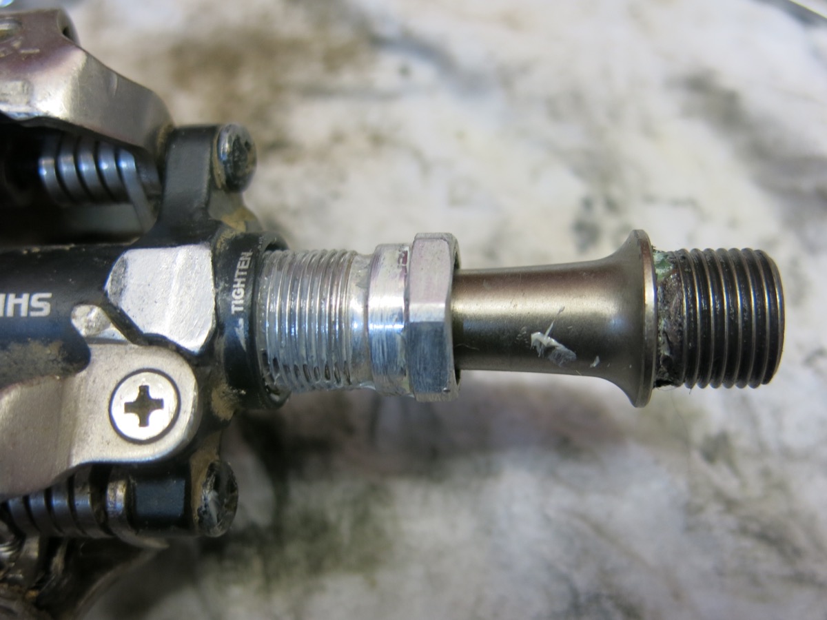 removing shimano pedals